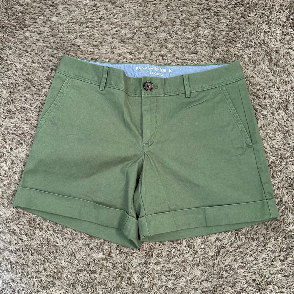 Banana Republic Olive Green Women's Bermudas